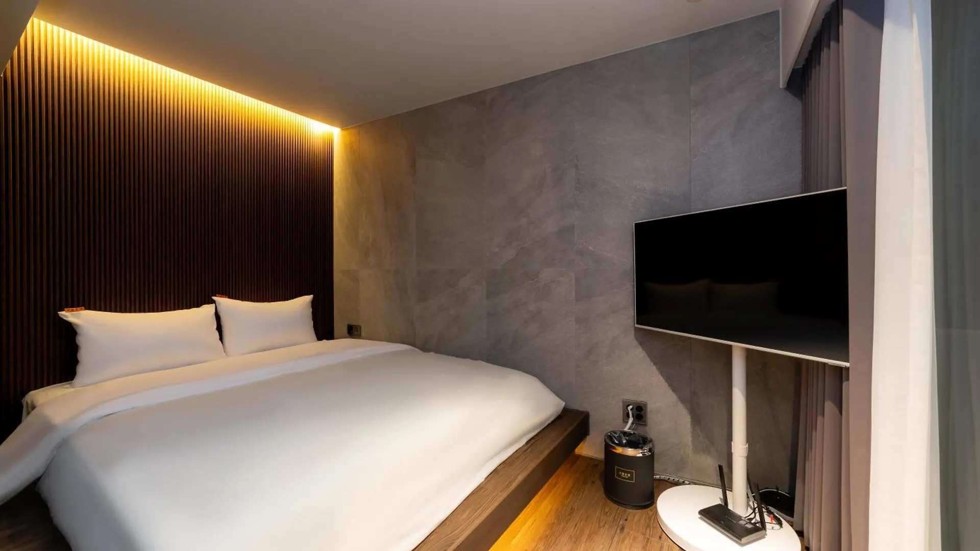 Guwol Hotel Seoul