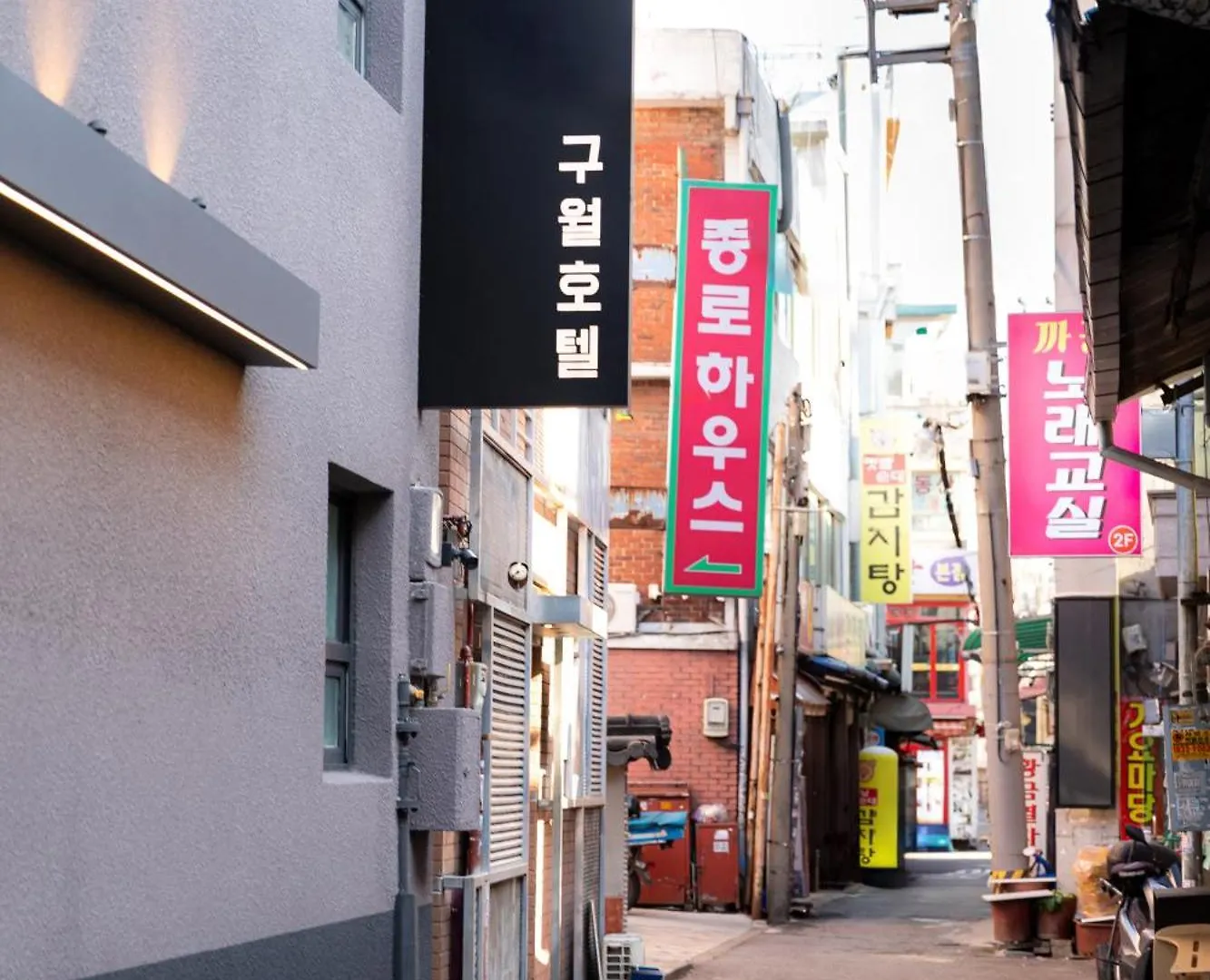 Guwol Hotel Seoul 3*,  South Korea