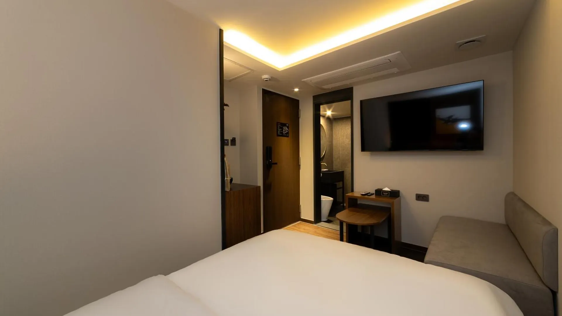 Guwol Hotel Seoul
