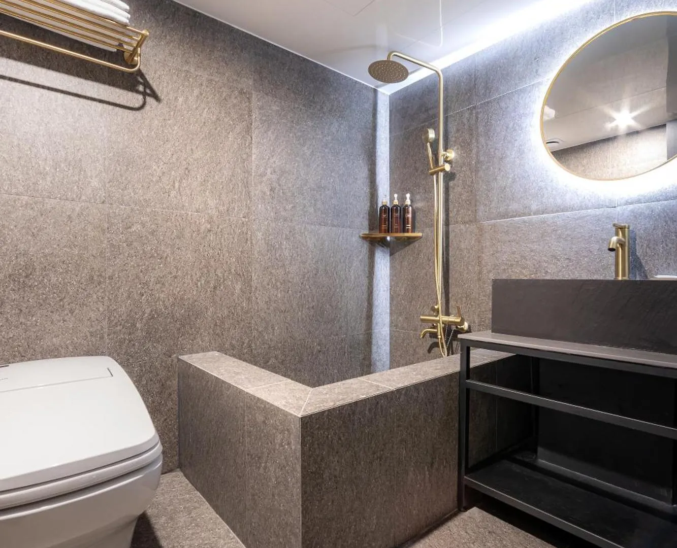 Guwol Hotel Seoul