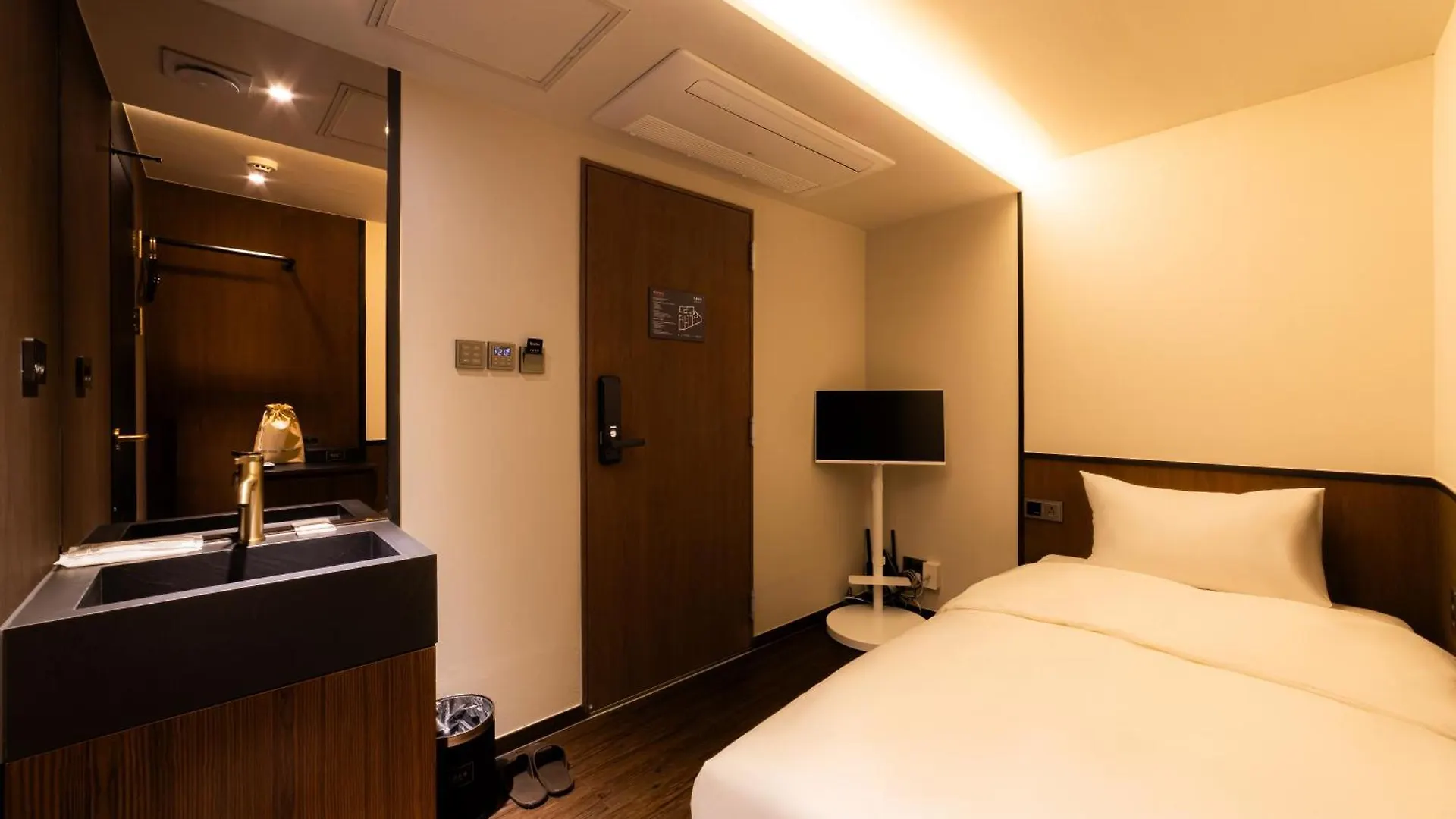 Guwol Hotel Seoul